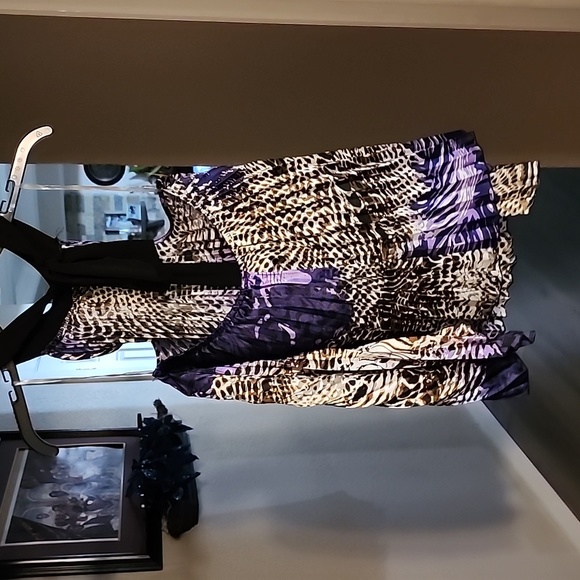 Accordion Style Halter Top - Picture 3 of 5